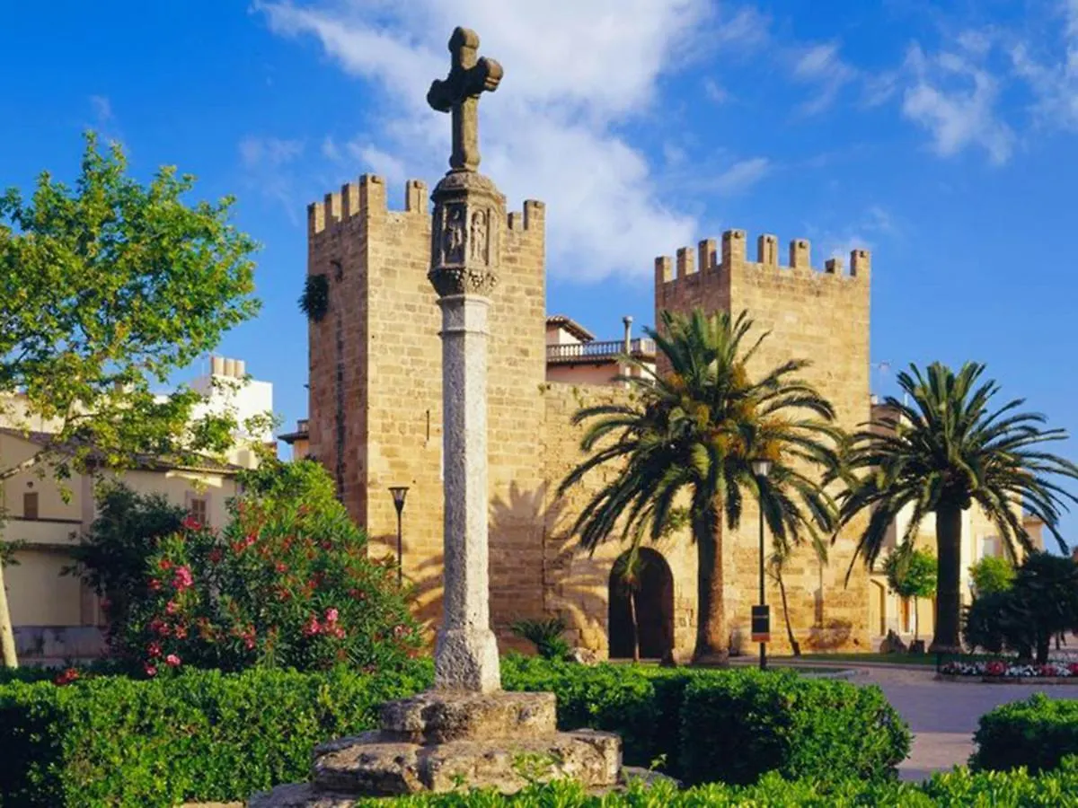 Casa Quarter De Cavalleria En Alcudia, Cerca De Playas Holiday home Alcudia (Mallorca)